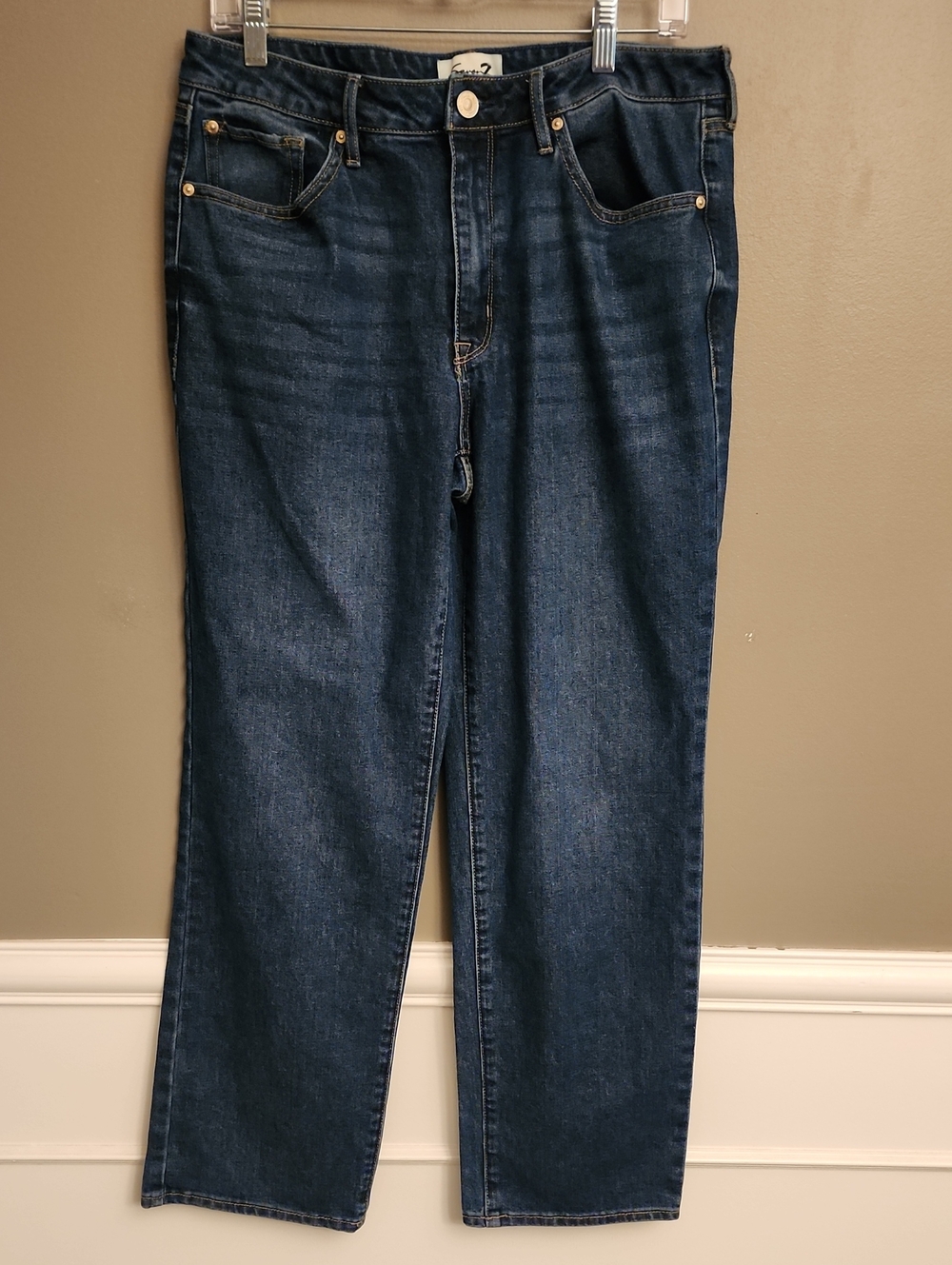 Seven7 Womens Straight Jeans in Dark Blue Denim